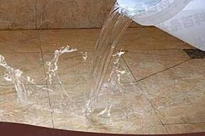 湖滨漏水维修 免砸砖防水材料该如何施工